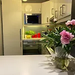 Good Time - Zgoda Apartman Varsó